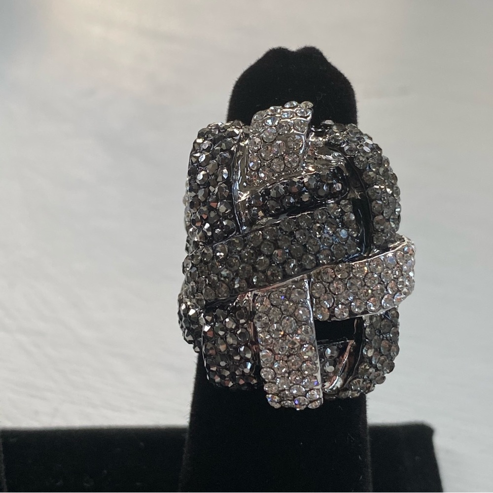 Black & White Rhinestone Ring - Picture 6 of 14
